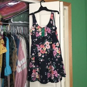 Floral H&M dress (Never worn!)